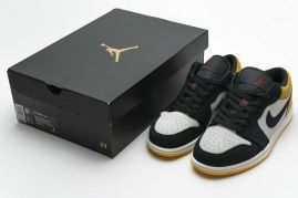 Picture of Air Jordan 1 Low _SKUfc4202482fc